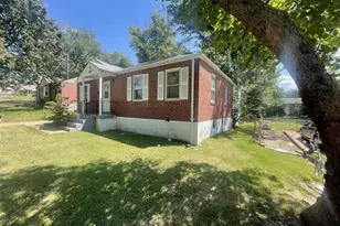 13 St Margaret Ct, Florissant, MO 63031 - Photo 3