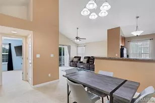 2470 Lampong Dr, Saint Louis, MO 63125 - Photo 9