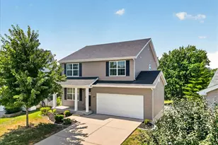 677 Vista Conn Dr, Saint Louis, MO 63125 - Photo 1