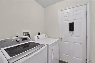 677 Vista Conn Dr, Saint Louis, MO 63125 - Photo 23