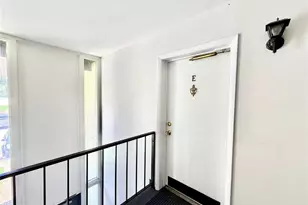 7601 Hazelcrest Dr, Hazelwood, MO 63042 - Photo 3