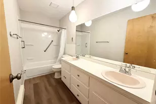 7601 Hazelcrest Dr, Hazelwood, MO 63042 - Photo 19