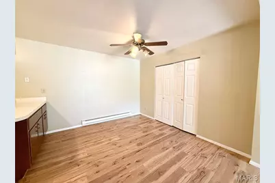 7601 Hazelcrest Drive #E, Hazelwood, MO 63042 - Photo 9