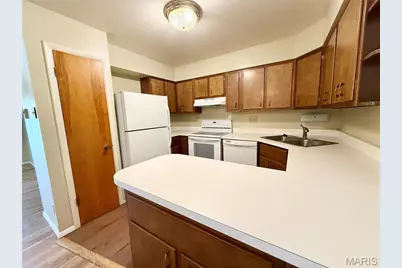7601 Hazelcrest Drive #E, Hazelwood, MO 63042 - Photo 11
