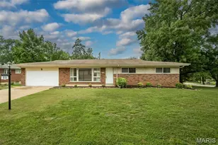 9136 Pardee Spur, Saint Louis, MO 63126 - Photo 1