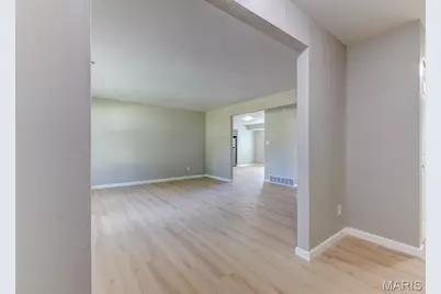 2206 Outlook Drive, Saint Louis, MO 63136 - Photo 9