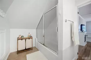 541 Mapleview Dr, University City, MO 63130 - Photo 19
