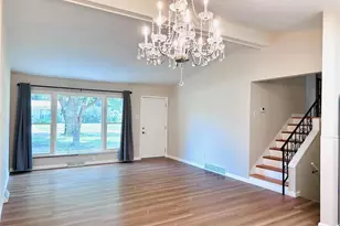 13 Floweridge Ln, Florissant, MO 63031 - Photo 3
