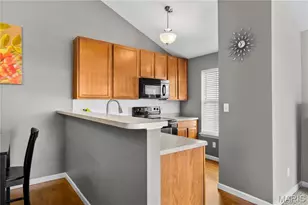 734 Saravalle Dr, Saint Peters, MO 63376 - Photo 11