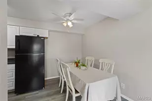 10415 Briarbend Dr, Saint Louis, MO 63146 - Photo 9