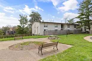10415 Briarbend Dr, Saint Louis, MO 63146 - Photo 19
