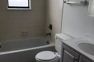 8127 Airport Rd, Saint Louis, MO 63134 - Photo 5