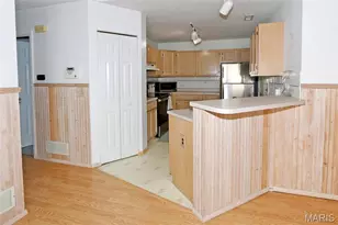 714 Liberty Village Dr, Unincorporated, MO 63031 - Photo 9