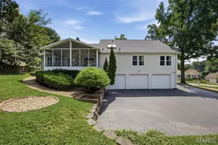 391 S Greentrails Dr, Chesterfield, MO 63017 - Photo 33