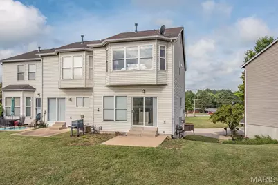 6 Robinson Circle Drive, Saint Louis, MO 63136 - Photo 3