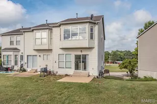 6 Robinson Circle Dr, Saint Louis, MO 63136 - Photo 3