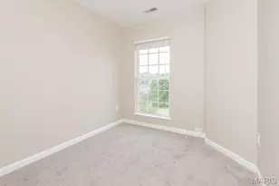 6 Robinson Circle Dr, Saint Louis, MO 63136 - Photo 35