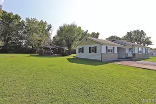 302 Fairview Ln, Desloge, MO 63601 - Photo 17