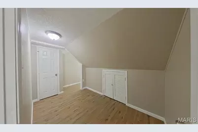 424 Shirley Avenue, Saint Louis, MO 63135 - Photo 9
