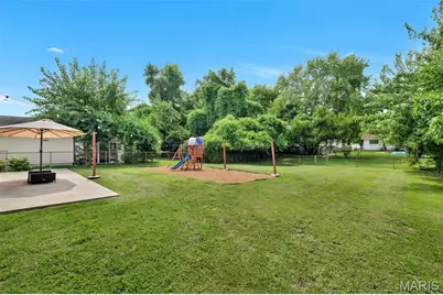 3027 Luxury Drive, Florissant, MO 63031 - Photo 35