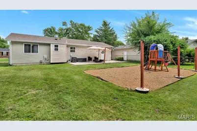 3027 Luxury Drive, Florissant, MO 63031 - Photo 31
