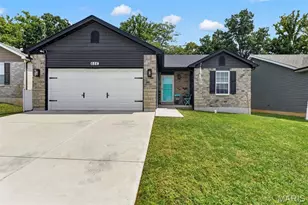 656 Rockshire Dr, Herculaneum, MO 63048 - Photo 1
