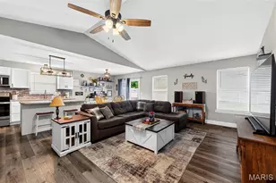 656 Rockshire Dr, Herculaneum, MO 63048 - Photo 5
