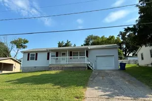 504 Stewart St, De Soto, MO 63020 - Photo 1