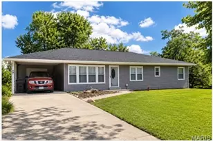 204 N 4th St, Ellisville, MO 63336 - Photo 1