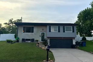 619 Robin Dr, Arnold, MO 63010 - Photo 1