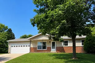 318 Capri Dr, O'Fallon, MO 63366 - Photo 1