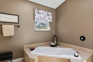 2001 Coreywood Dr, Saint Charles, MO 63303 - Photo 39