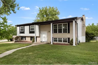 6018 Gatling Drive, Oakville, MO 63129 - Photo 3