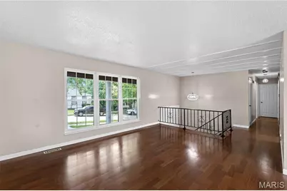 6018 Gatling Drive, Oakville, MO 63129 - Photo 7