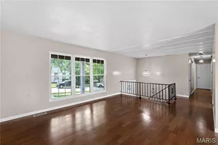 6018 Gatling Dr, Oakville, MO 63129 - Photo 7