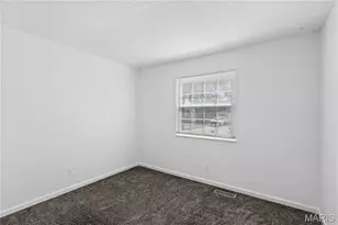 6018 Gatling Dr, Oakville, MO 63129 - Photo 13
