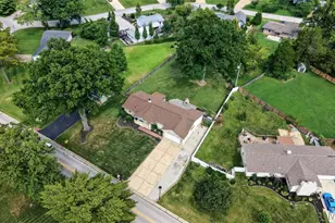 262 W Skyline Dr, Ballwin, MO 63011 - Photo 33