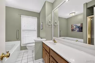 262 W Skyline Dr, Ballwin, MO 63011 - Photo 11