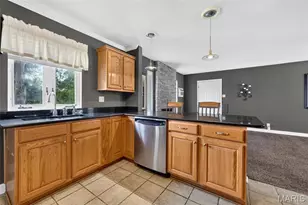 262 W Skyline Dr, Ballwin, MO 63011 - Photo 15
