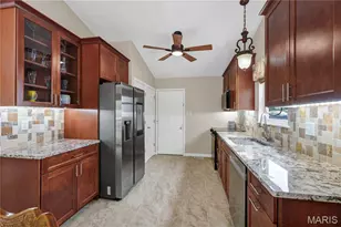 330 Woodlawn Terrace Ct, Ballwin, MO 63021 - Photo 5