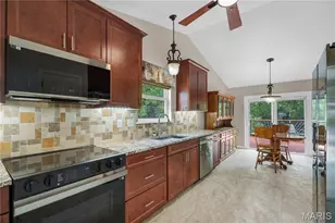 330 Woodlawn Terrace Ct, Ballwin, MO 63021 - Photo 9