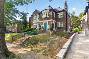 7509 Cromwell Dr, Saint Louis, MO 63105 - Photo 9