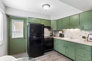 9047 Villaridge, Saint Louis, MO 63123 - Photo 9