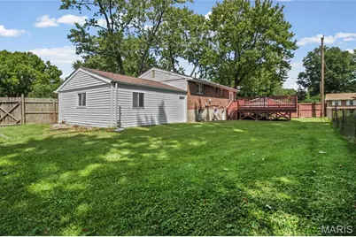 1460 Fox Run Drive, Florissant, MO 63033 - Photo 41