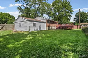 1460 Fox Run Dr, Florissant, MO 63033 - Photo 41