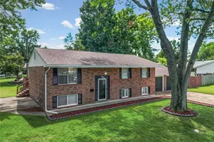 1460 Fox Run Dr, Florissant, MO 63033 - Photo 5