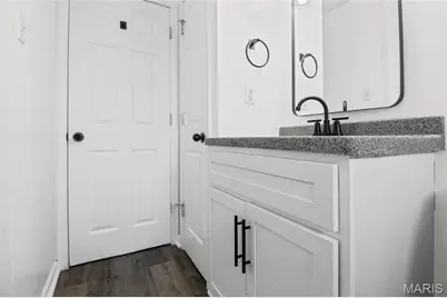 1460 Fox Run Drive, Florissant, MO 63033 - Photo 21