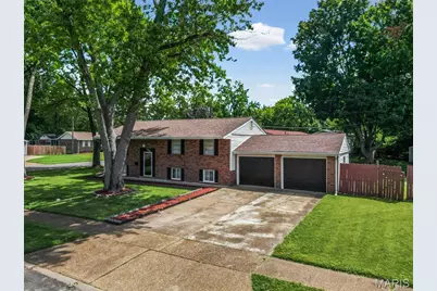 1460 Fox Run Drive, Florissant, MO 63033 - Photo 3