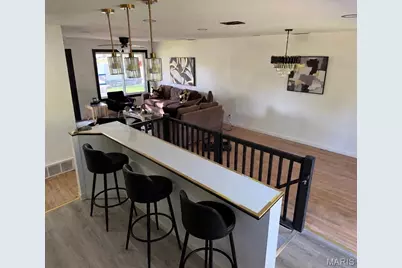 9356 Laramie Drive, Bellefontaine Neighbors, MO 63137 - Photo 5