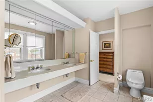 8015 Delmar Blvd, University City, MO 63130 - Photo 25